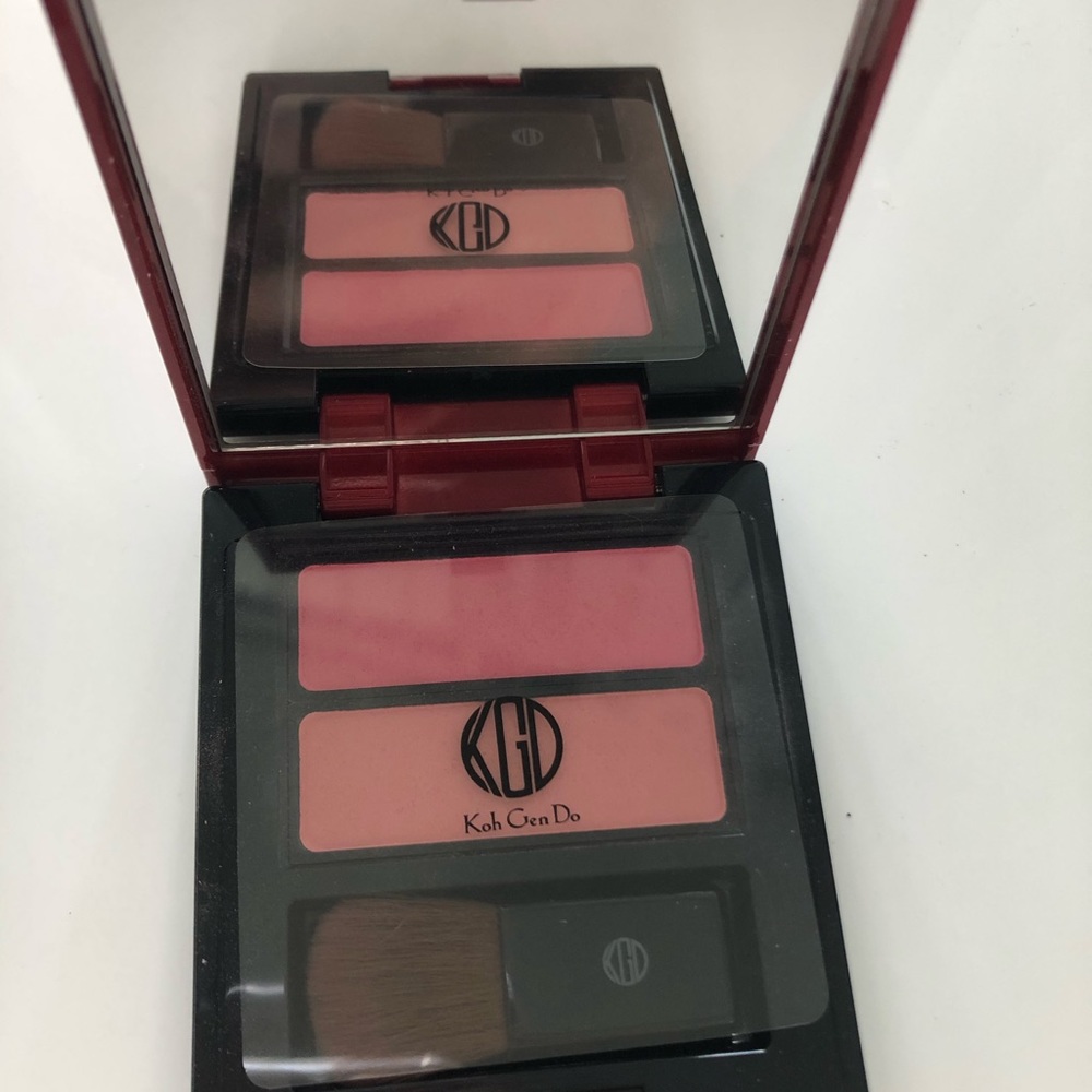 Koh Gen Do Blush palette